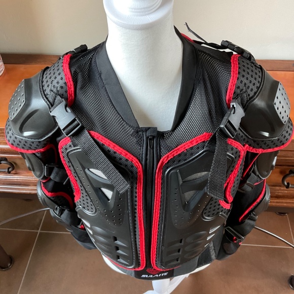Sulaite Motocross Body Armor Jacket. Black and Red. Unisex. Size M - Picture 2 of 9